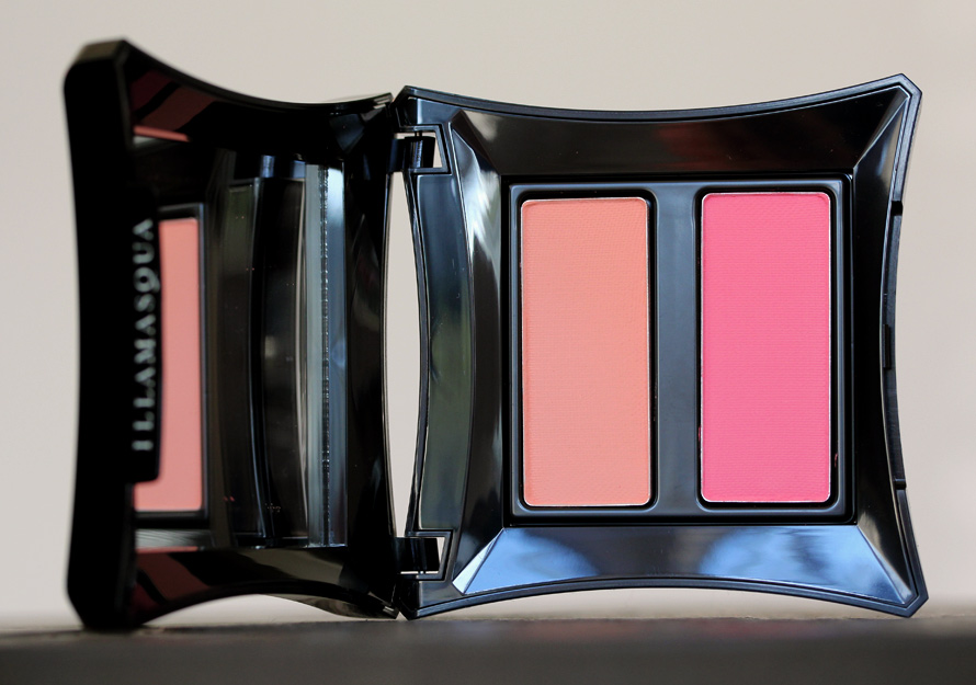 Illamasqua Powder Blusher Duo in Lover and Hussy
