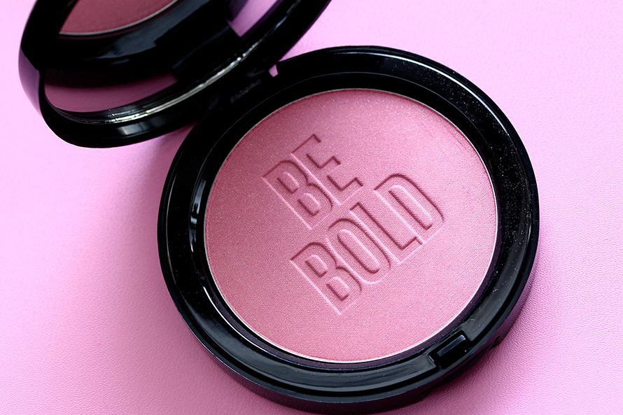 Bobbi Brown Illuminating Bronzing Powder in Pink Peony Be Bold