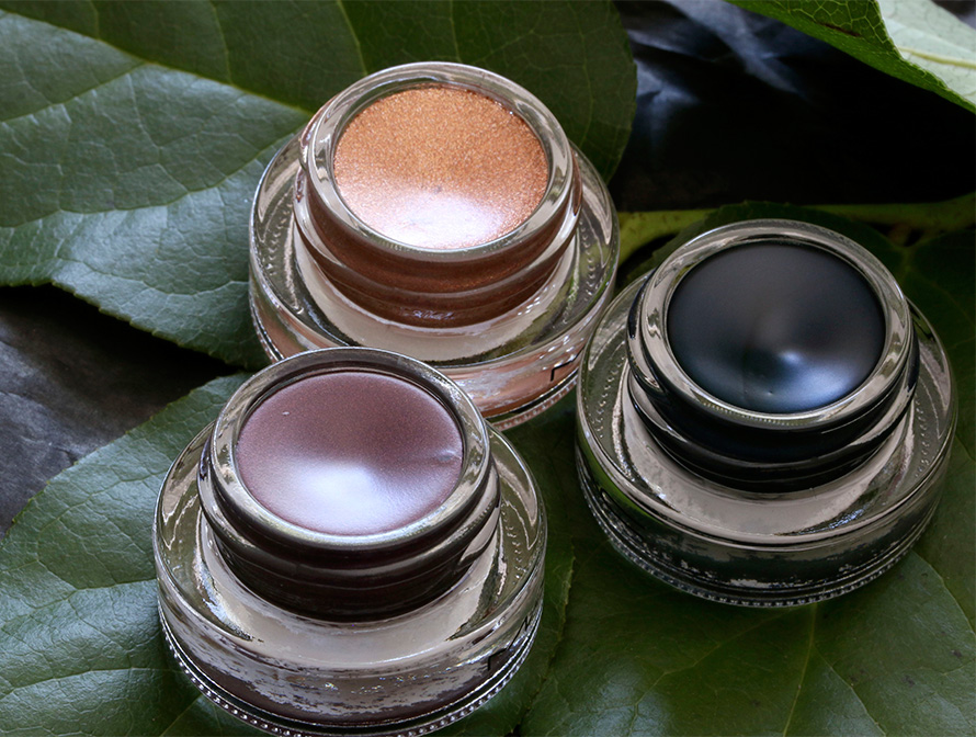 MAC Moody Blooms Fluidlines