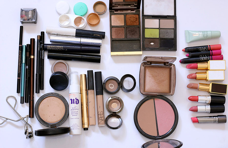 travel makeup