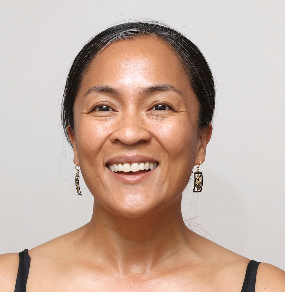 avene solaire uv tinted before