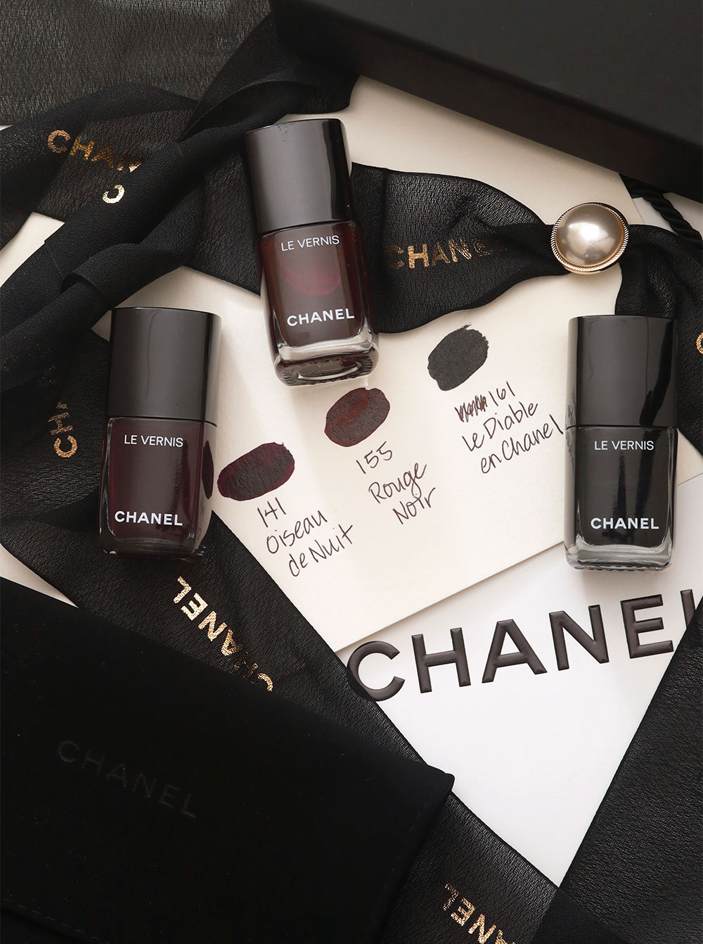 Chanel Oiseau de nuit, le diable en chanel rouge noir